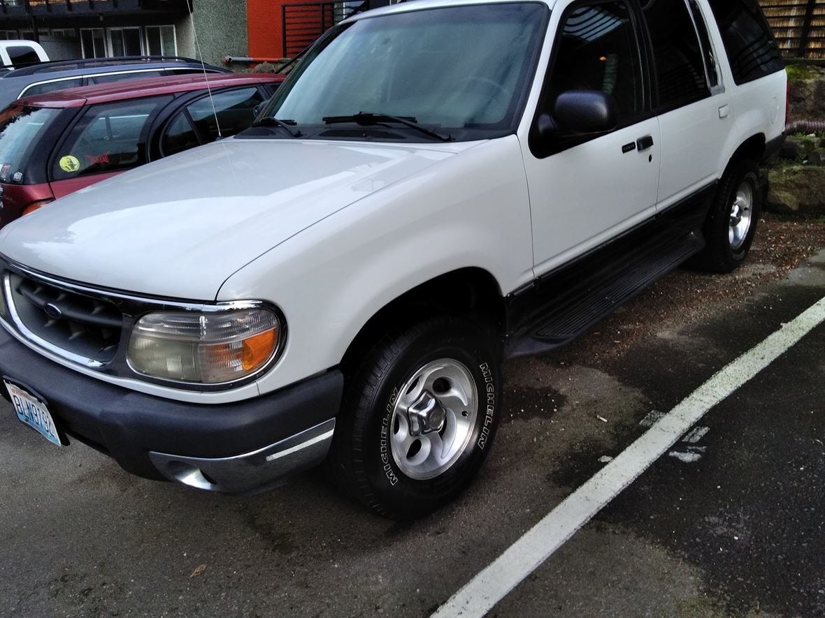 2000 Ford Explorer for sale by owner in Seattle