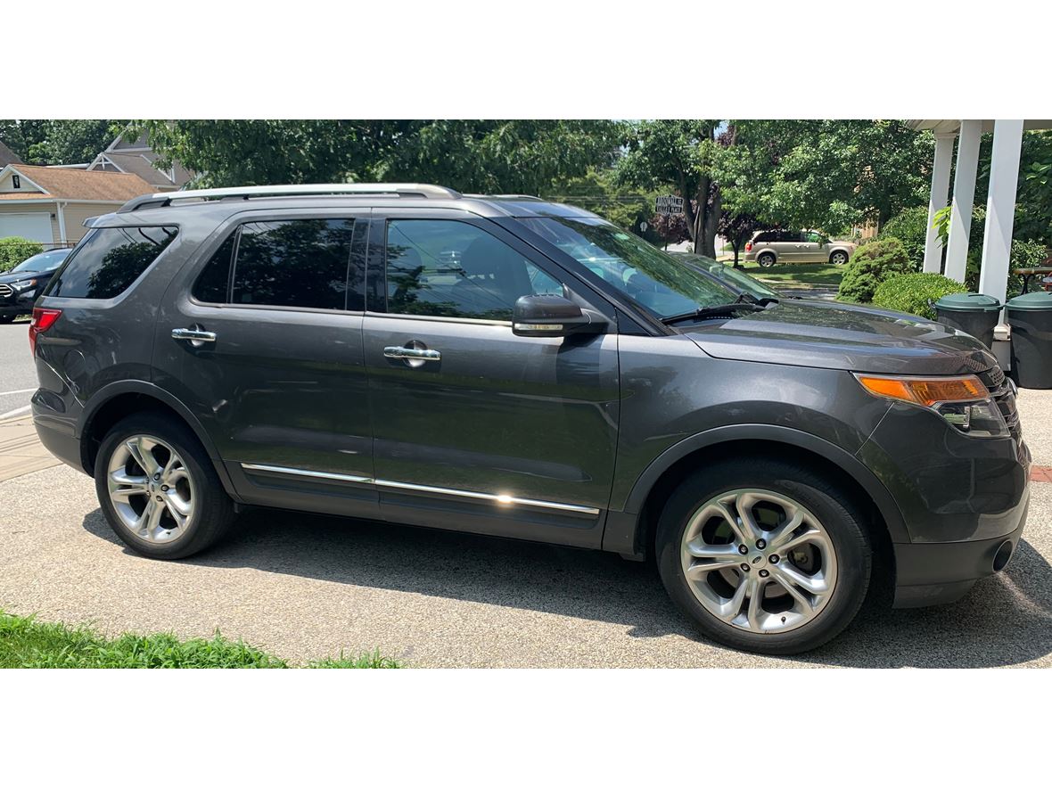 2015 Ford Explorer for sale by owner in Media
