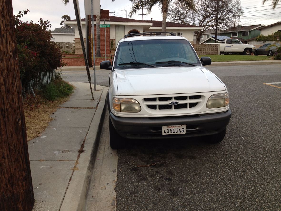 1998 Ford Explorer Sport for sale by owner in Reseda