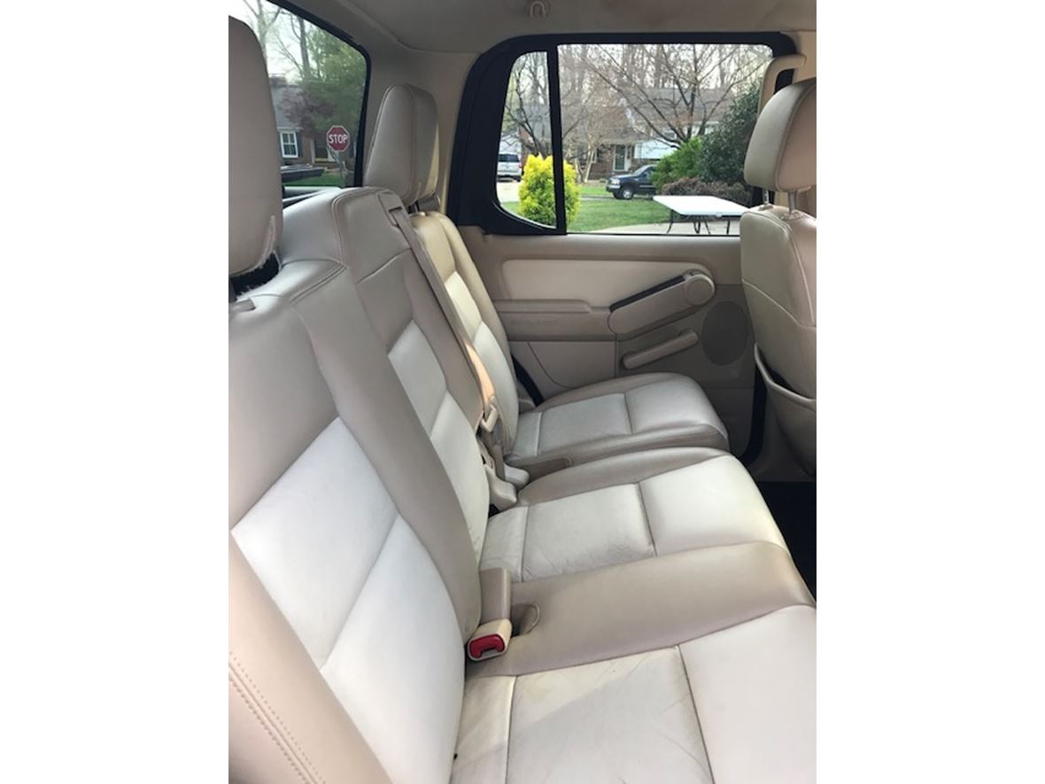 2007 Ford Explorer Sport Trac for sale by owner in Greensboro