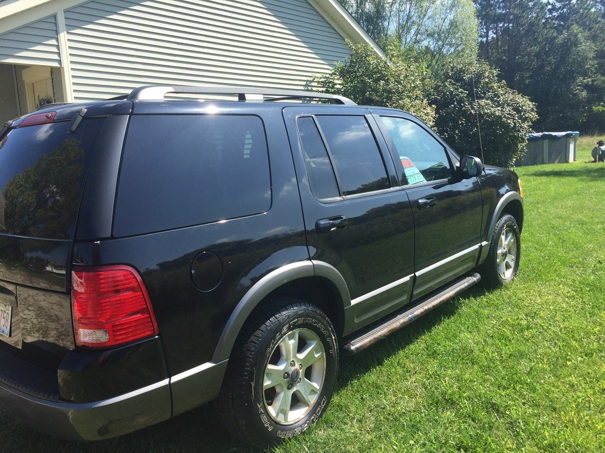 2003 Ford Explorer xlt 4 wheel drive for sale by owner in Dixon
