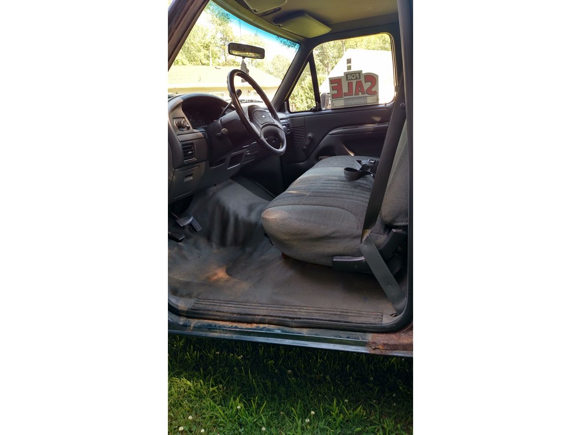 1993 Ford F-150 for sale by owner in Lansing