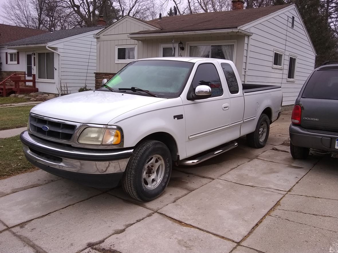 1997 Ford F-150 for sale by owner in Redford