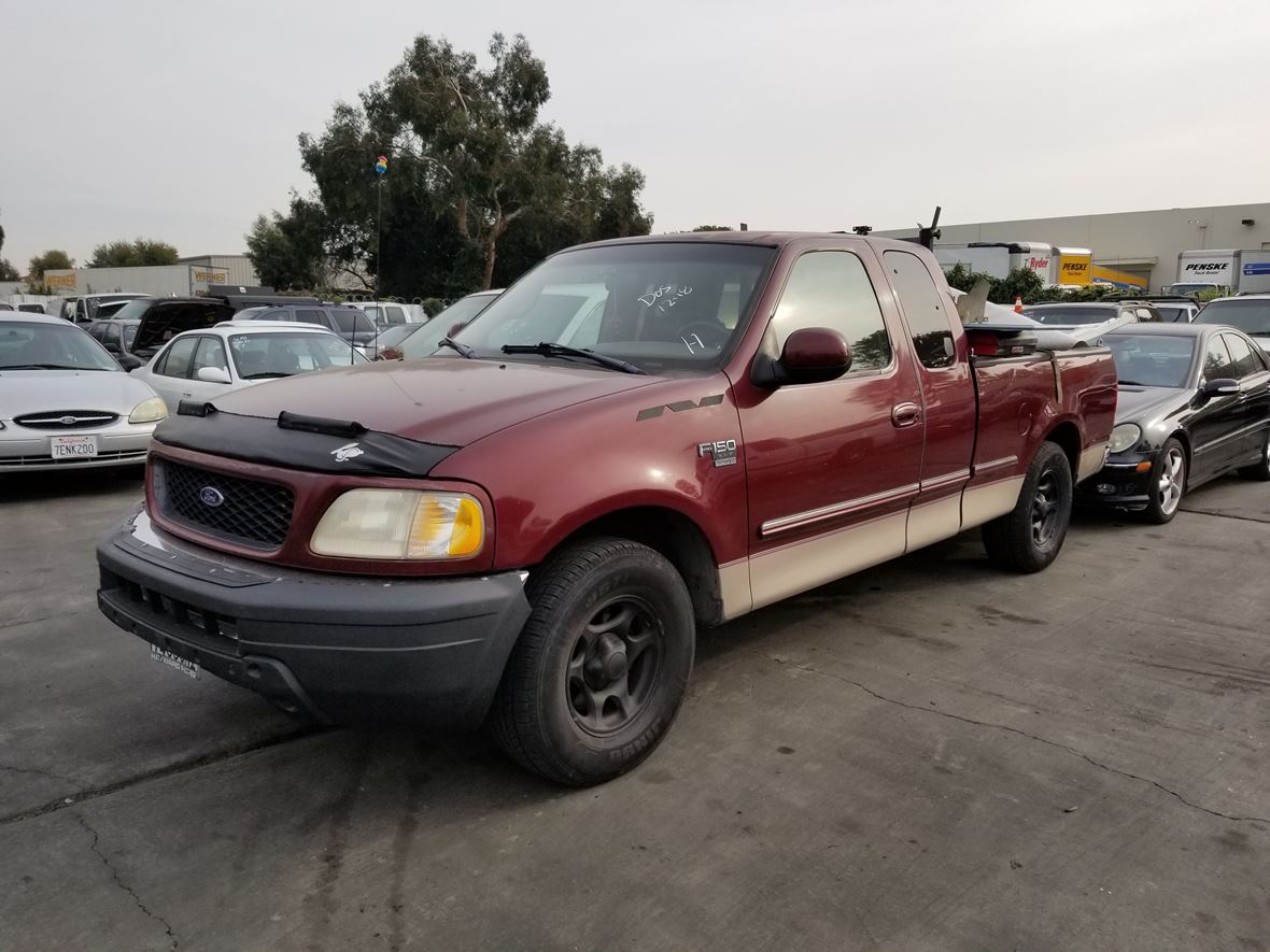 1998 Ford F-150 for sale by owner in Hayward