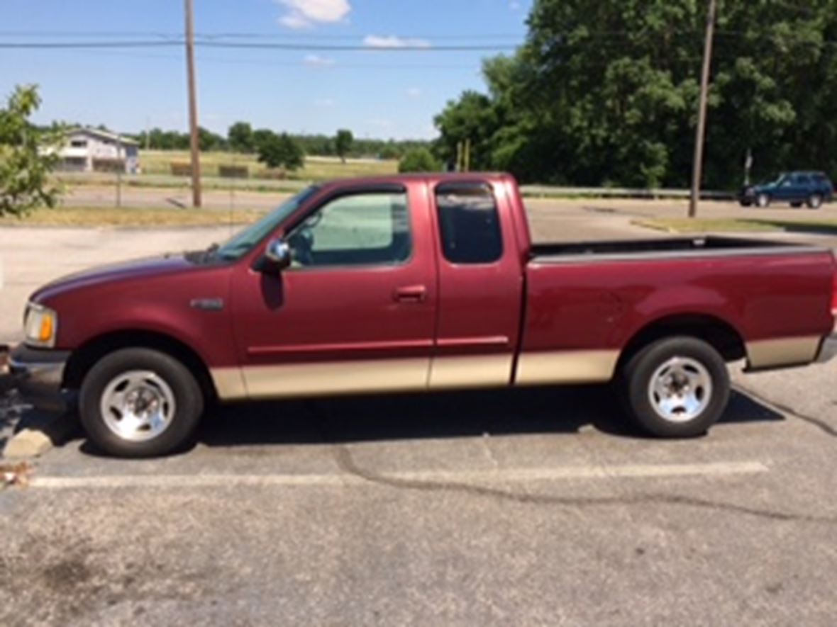 1999 Ford F-150 for sale by owner in Evansville