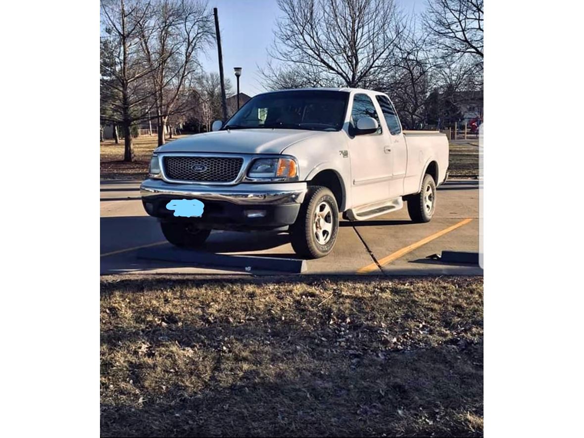 1999 Ford F-150 for sale by owner in Burlington