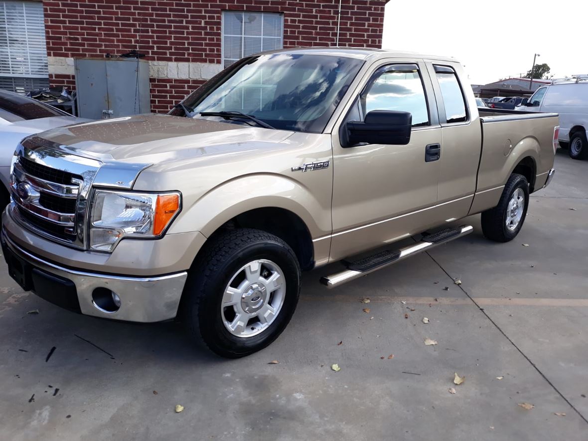 2014 Ford F-150 for sale by owner in Grand Prairie