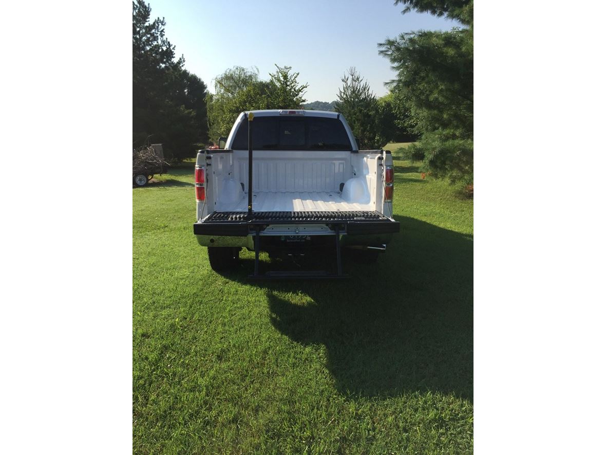 2013 Ford F-150 Supercrew for sale by owner in Clarksville