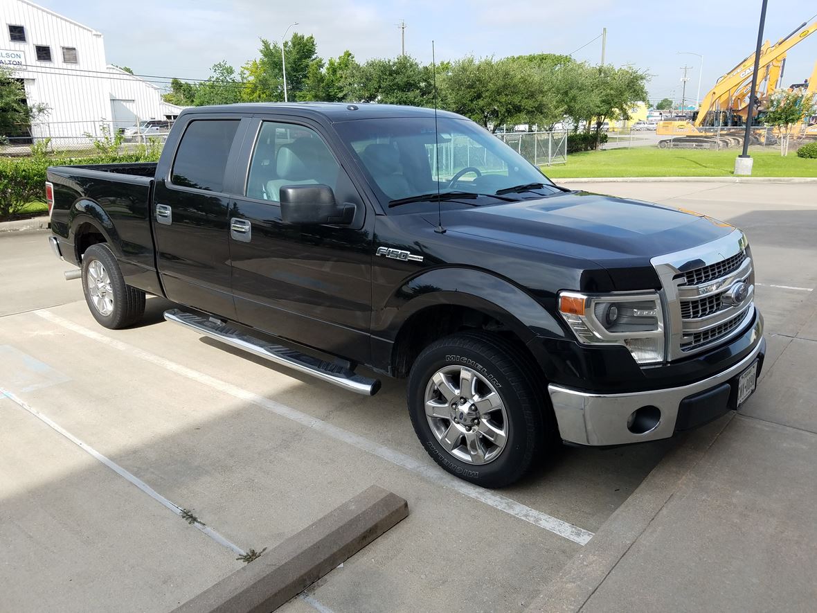 2014 Ford F-150 XLT Supercrew for sale by owner in Pasadena