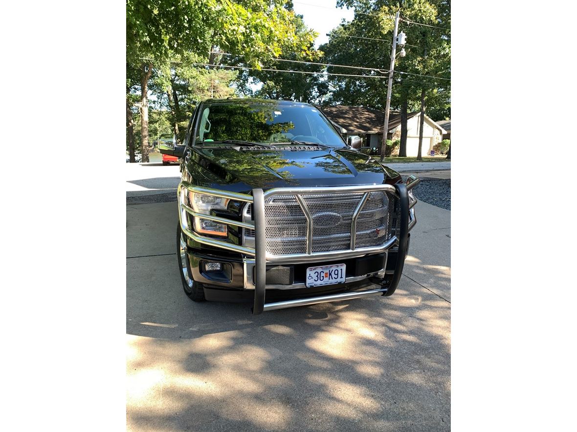2017 Ford F-150 Supercrew for sale by owner in Osage Beach