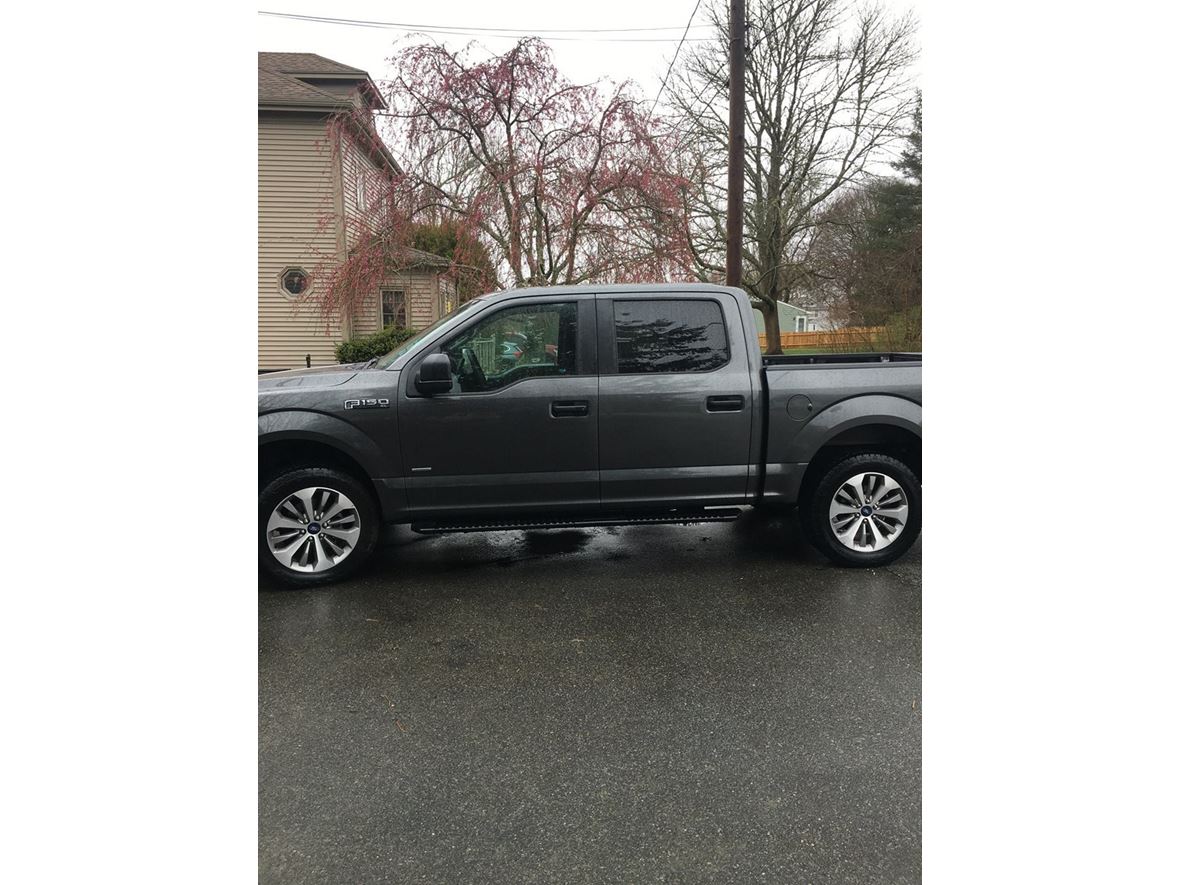 2017 Ford F-150 Supercrew for sale by owner in North Dartmouth