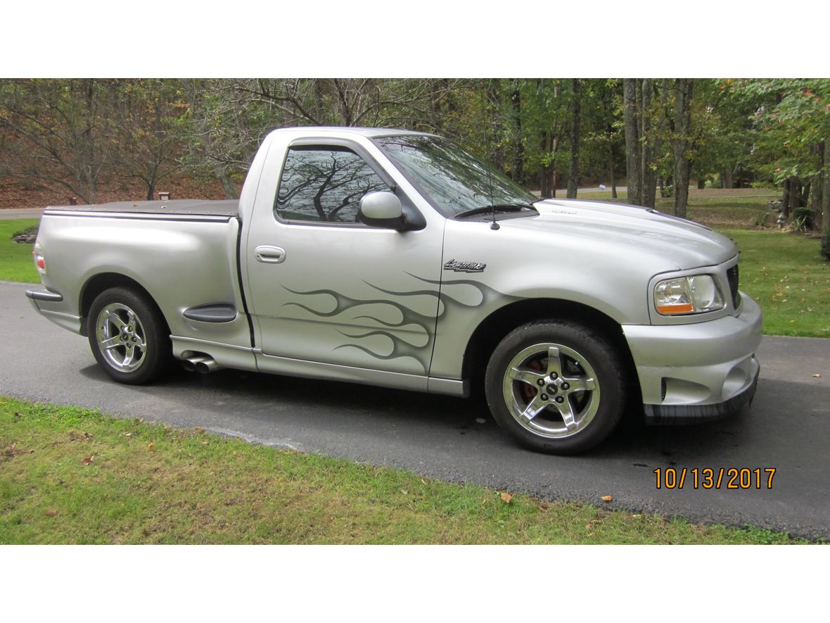 2002 Ford F-150 SVT Lightning for sale by owner in Lafayette