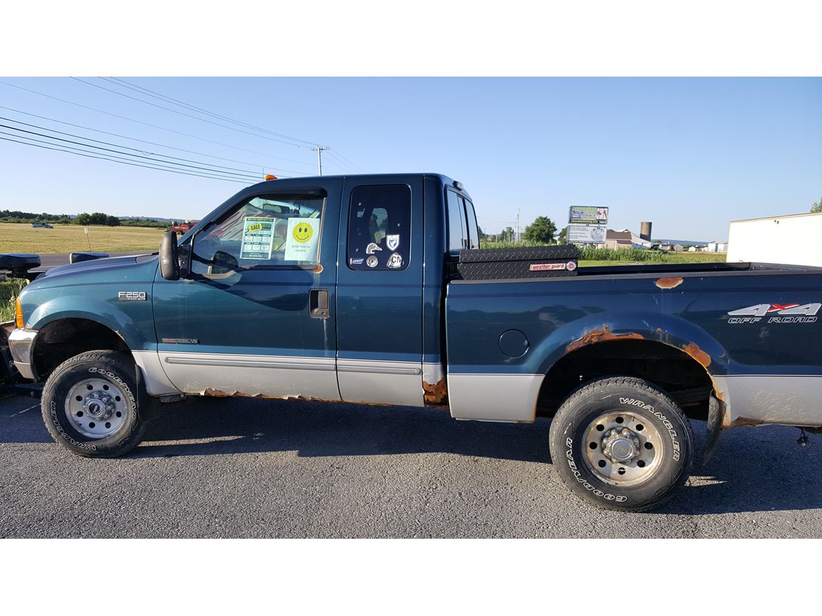 1999 Ford F-250 Super Duty for sale by owner in Watertown