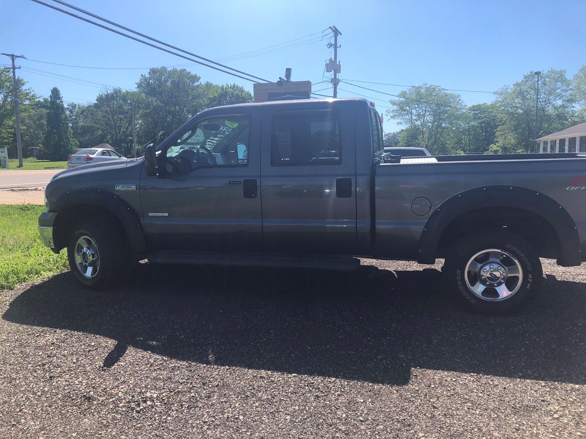 2005 Ford F-250 Super Duty for sale by owner in Akron