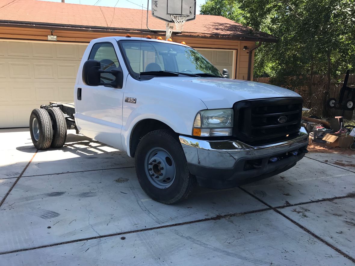 2004 Ford F-350 Super Duty for sale by owner in Bakersfield