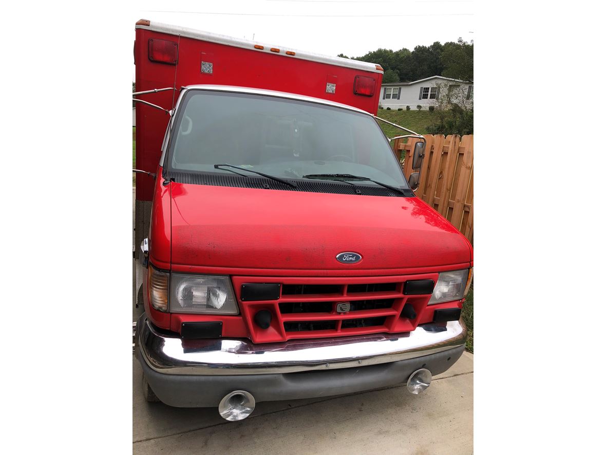 2001 Ford E450 Super Duty for Sale by Owner in Berea, KY 40403