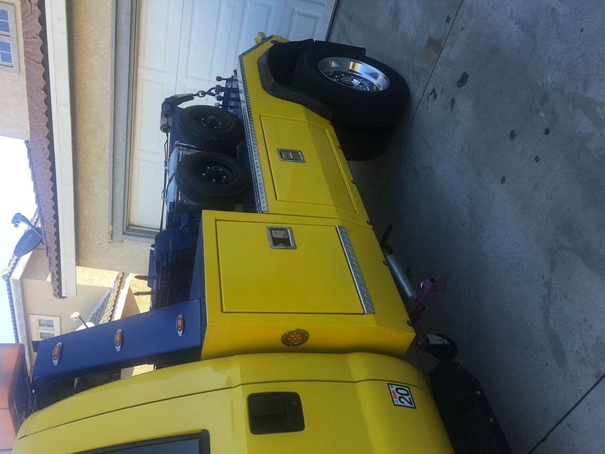 2006 Ford F550 Super Duty Private Car Sale in Victorville, CA 92392