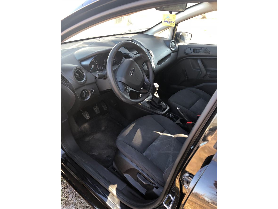 2015 Ford fiesta for sale by owner in Bonne Terre