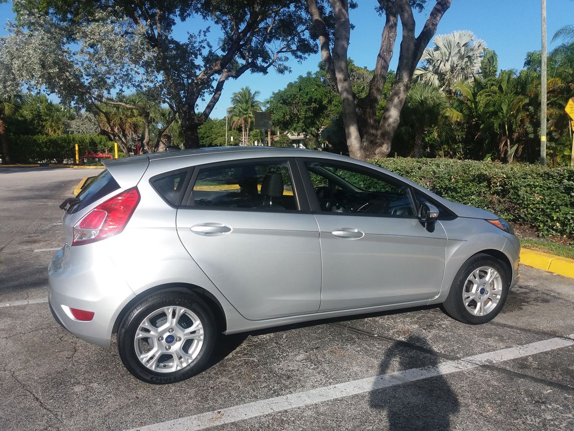 2016 Ford Fiesta for sale by owner in Fort Lauderdale
