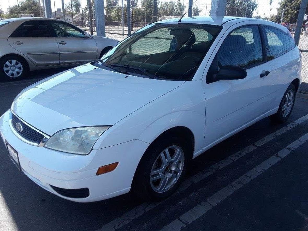 2007 Ford Focus for sale by owner in Fresno