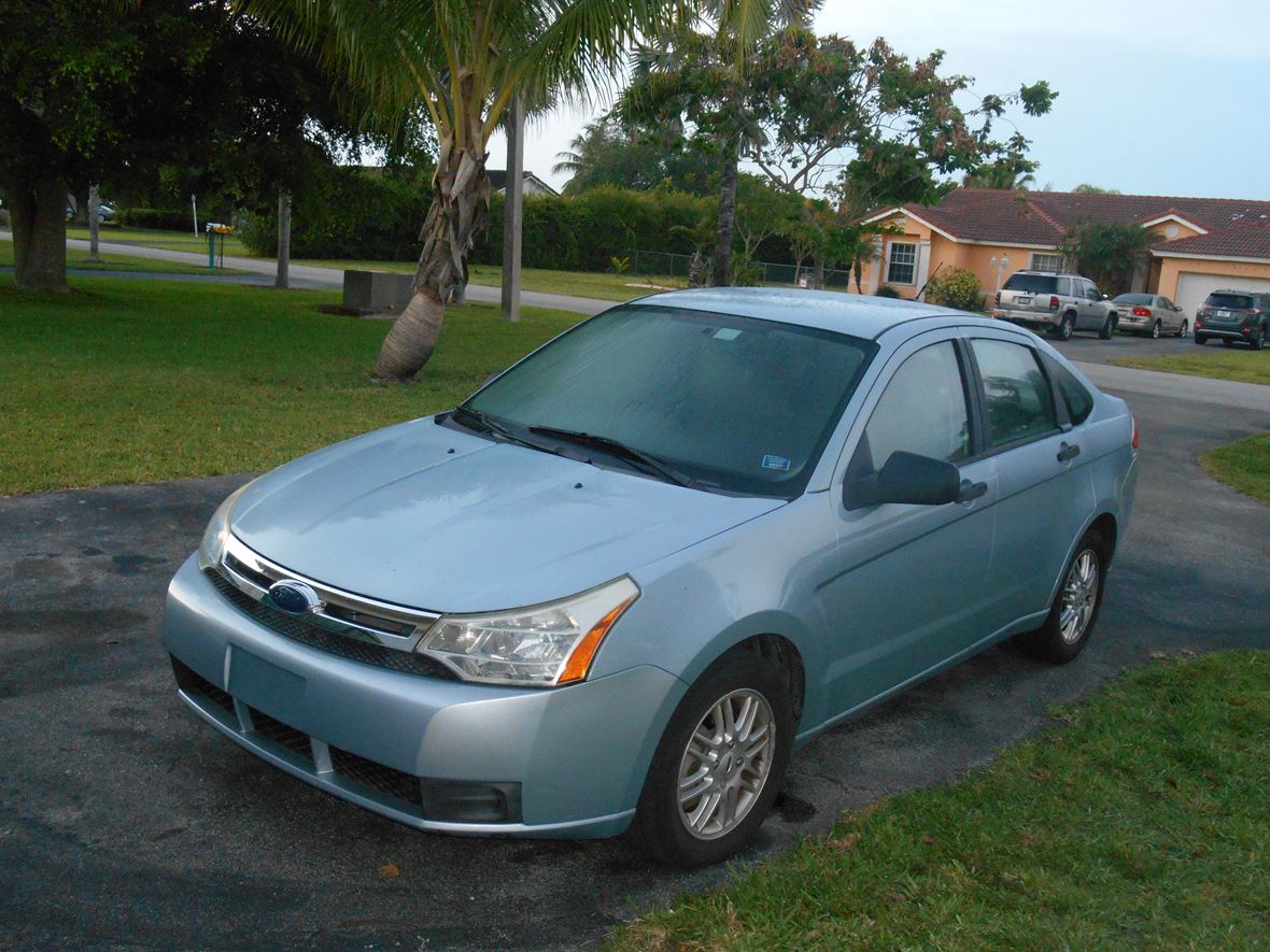 2009 Ford Focus for sale by owner in Homestead