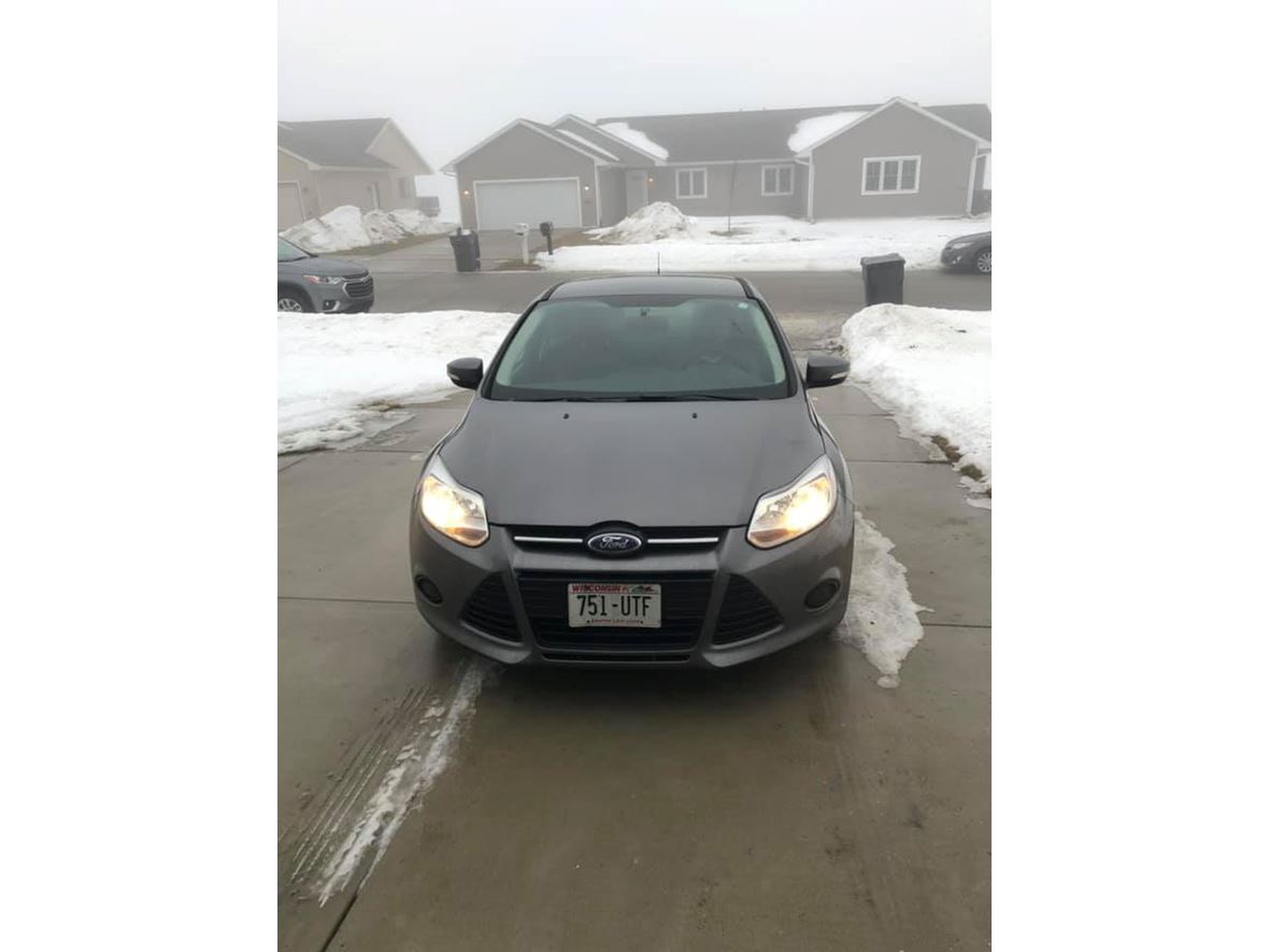 2014 Ford Focus for sale by owner in Evansville