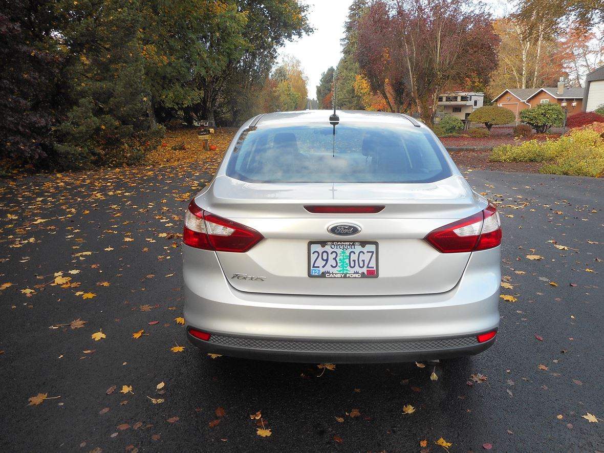 2012 Ford Focus S for sale by owner in Canby