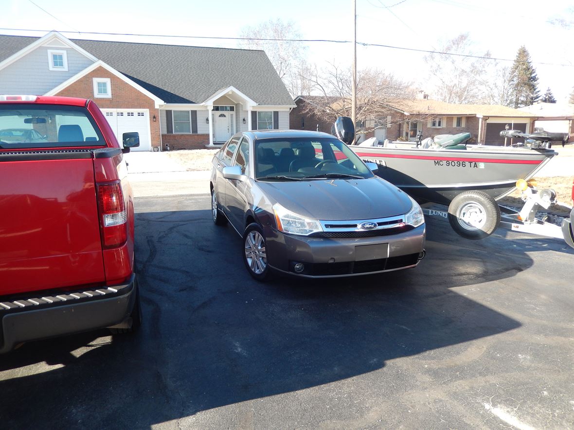 2011 Ford Focus sel for sale by owner in Algonac