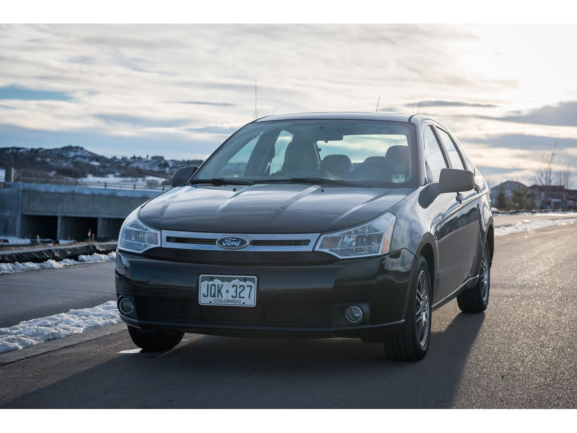 2010 Ford Focus SE for sale by owner in Castle Rock