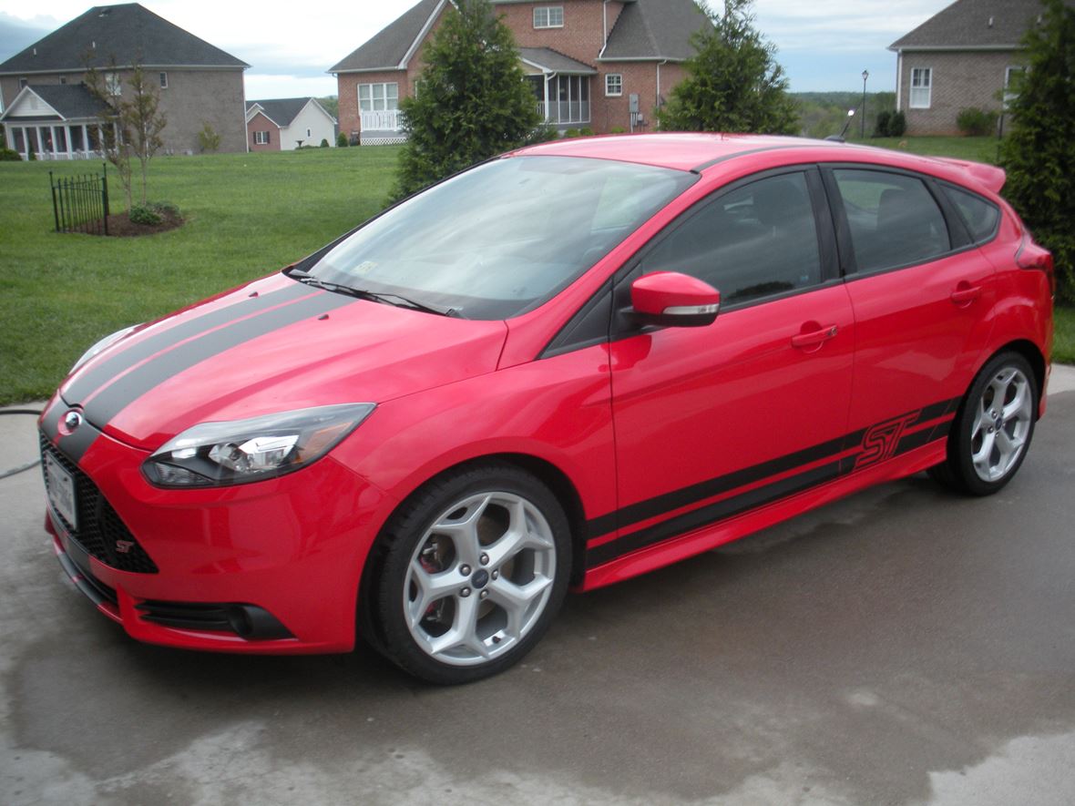 2014 Ford Focus ST for sale by owner in Forest