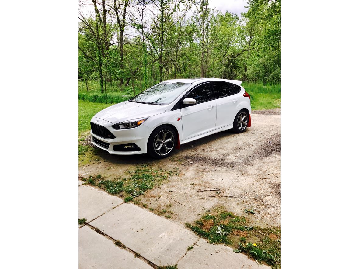2016 Ford Focus ST for sale by owner in Howell