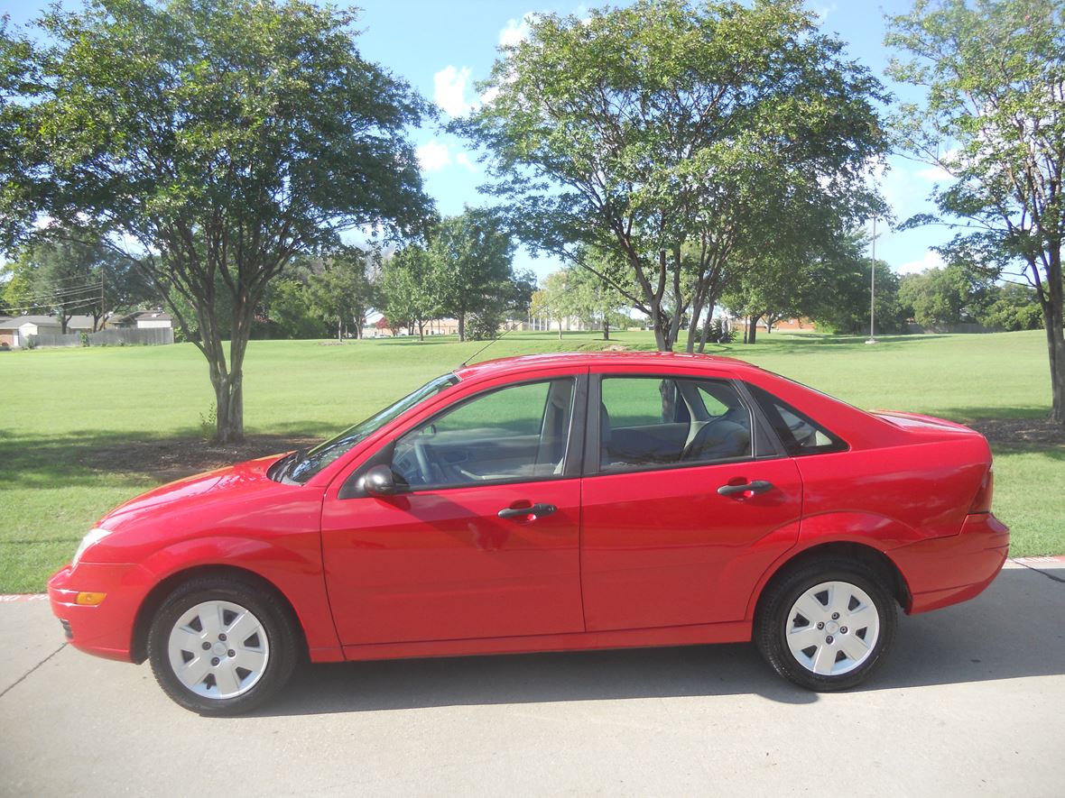 2007 Ford FOCUS ZX4 4DR SEDAN for sale by owner in Haltom City