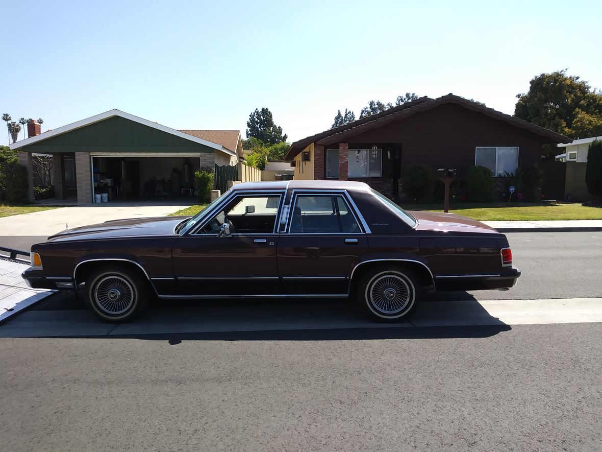 1990 Ford FORD MARQUIS for sale by owner in Spring