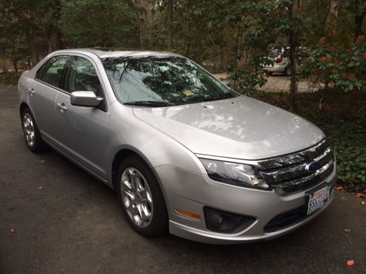2010 Ford Fusion for sale by owner in Williamsburg