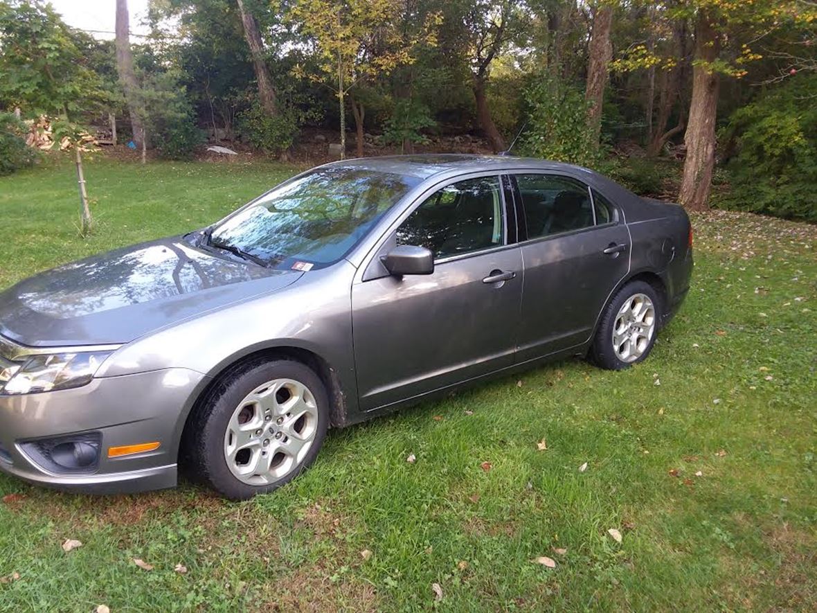 2010 Ford Fusion for sale by owner in Hope