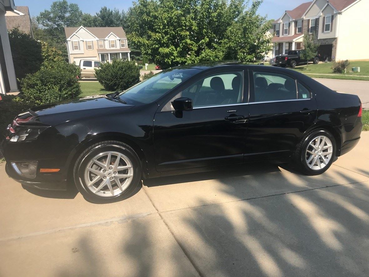 2012 Ford Fusion for sale by owner in Fairview Heights