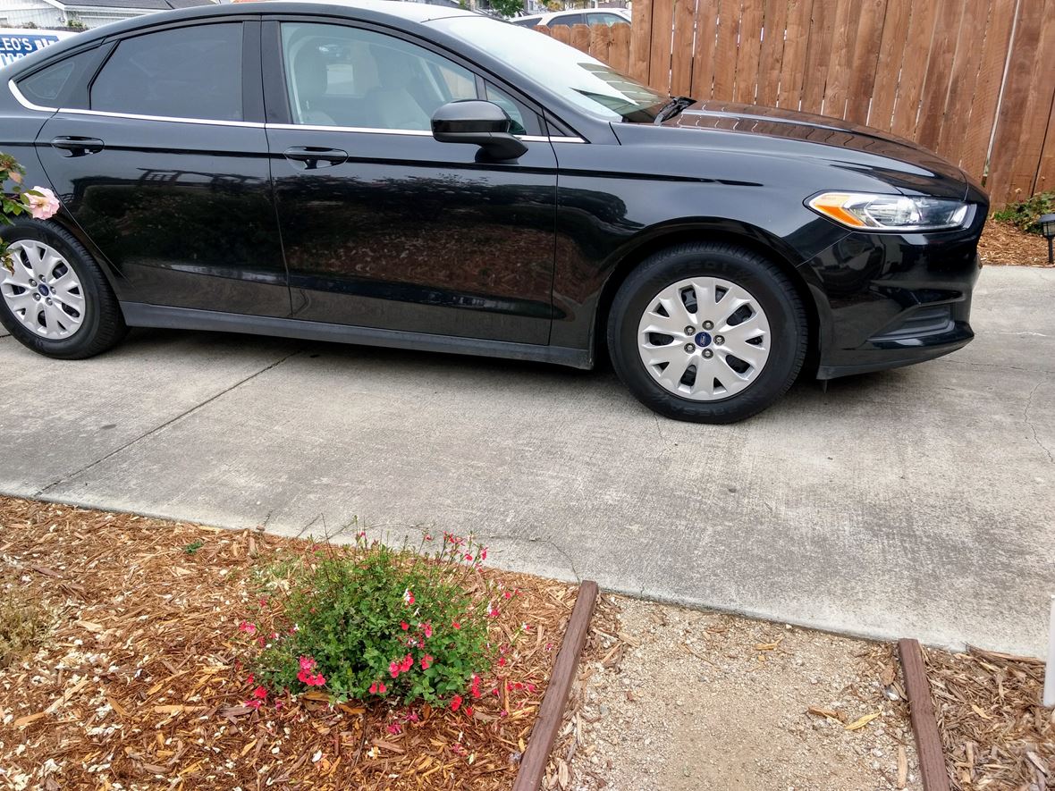 2013 Ford Fusion for sale by owner in Grover Beach