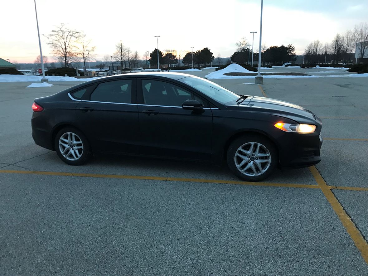 2014 Ford Fusion for sale by owner in Zion