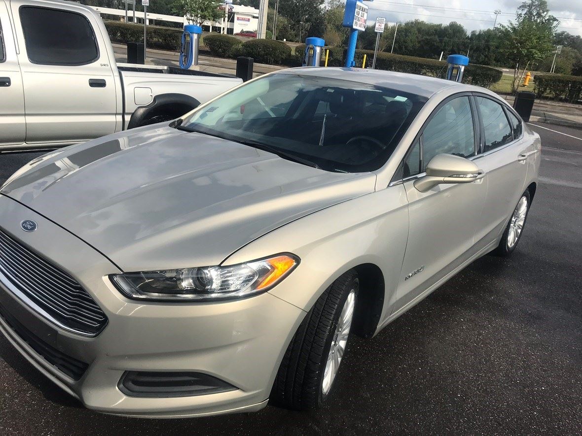 2015 Ford Fusion Hybrid for sale by owner in Lakeland