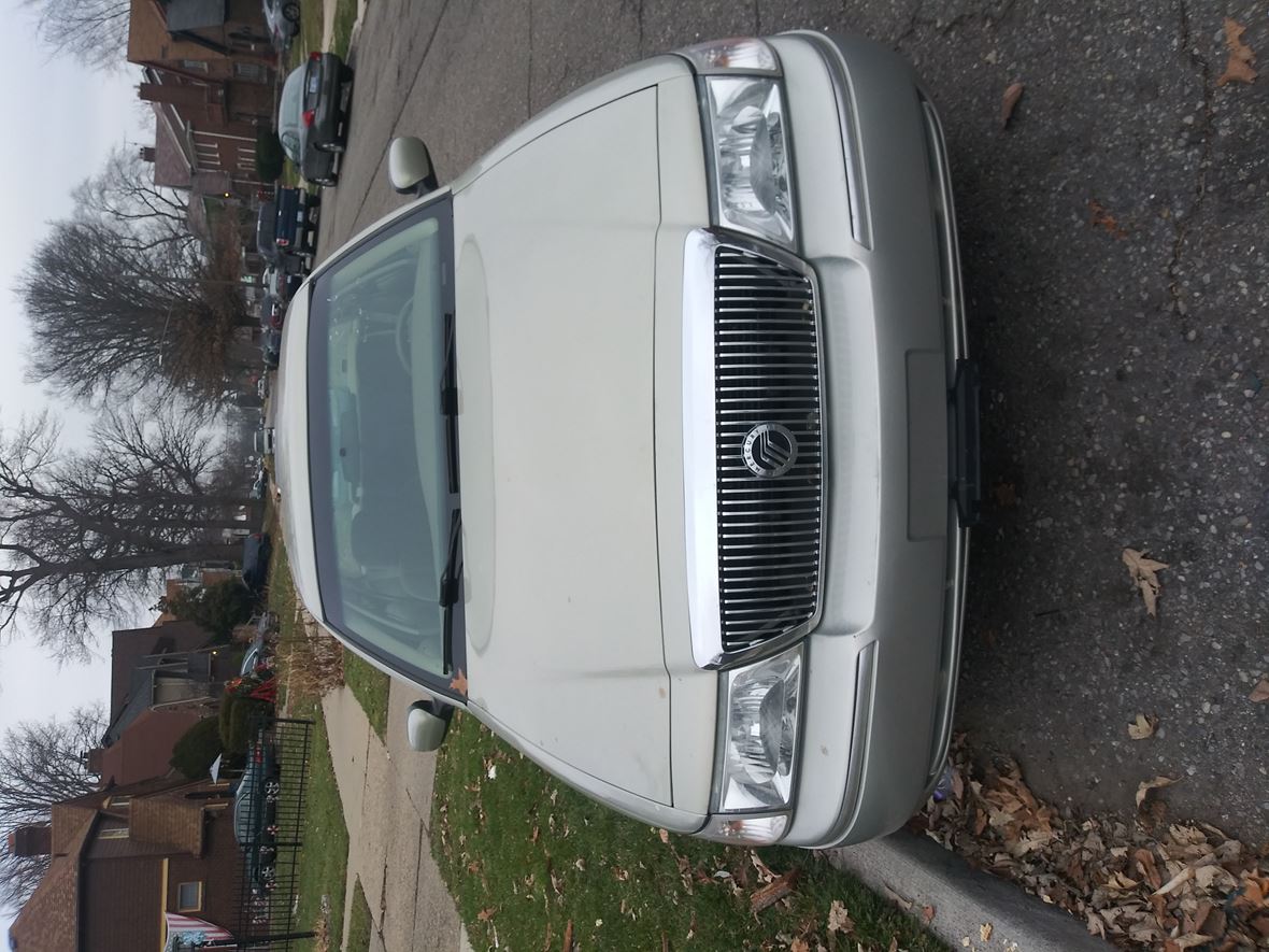 2005 Ford Grand Marquis for sale by owner in Detroit