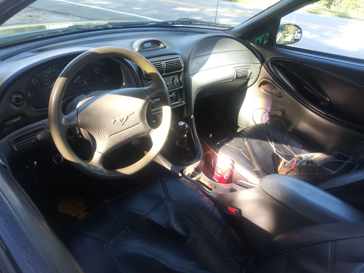 1995 Ford Mustang for sale by owner in Gainesville