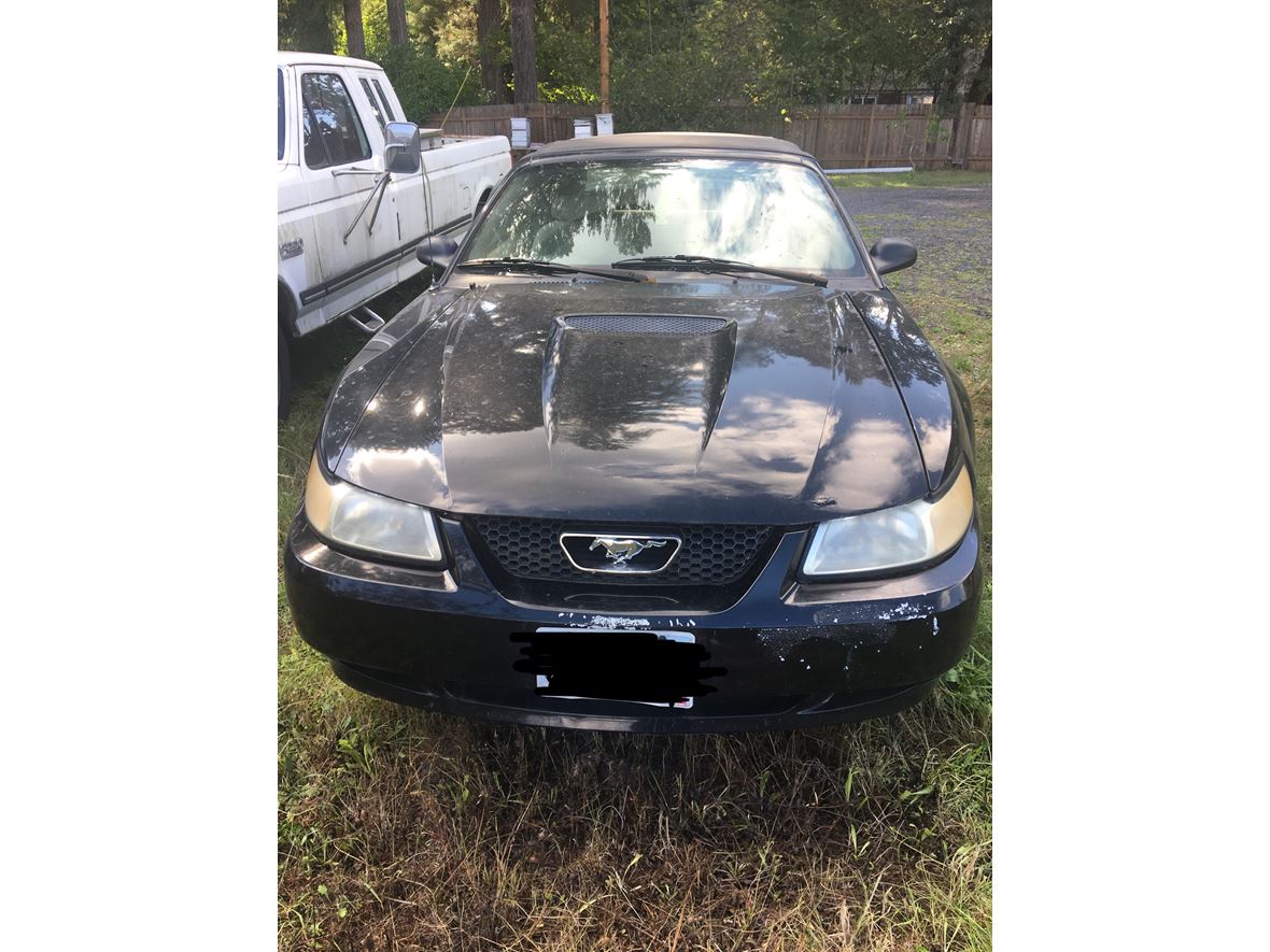 1999 Ford Mustang for sale by owner in Scio