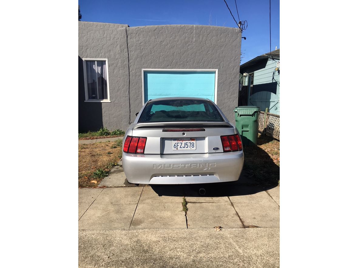 2000 Ford Mustang for sale by owner in Richmond