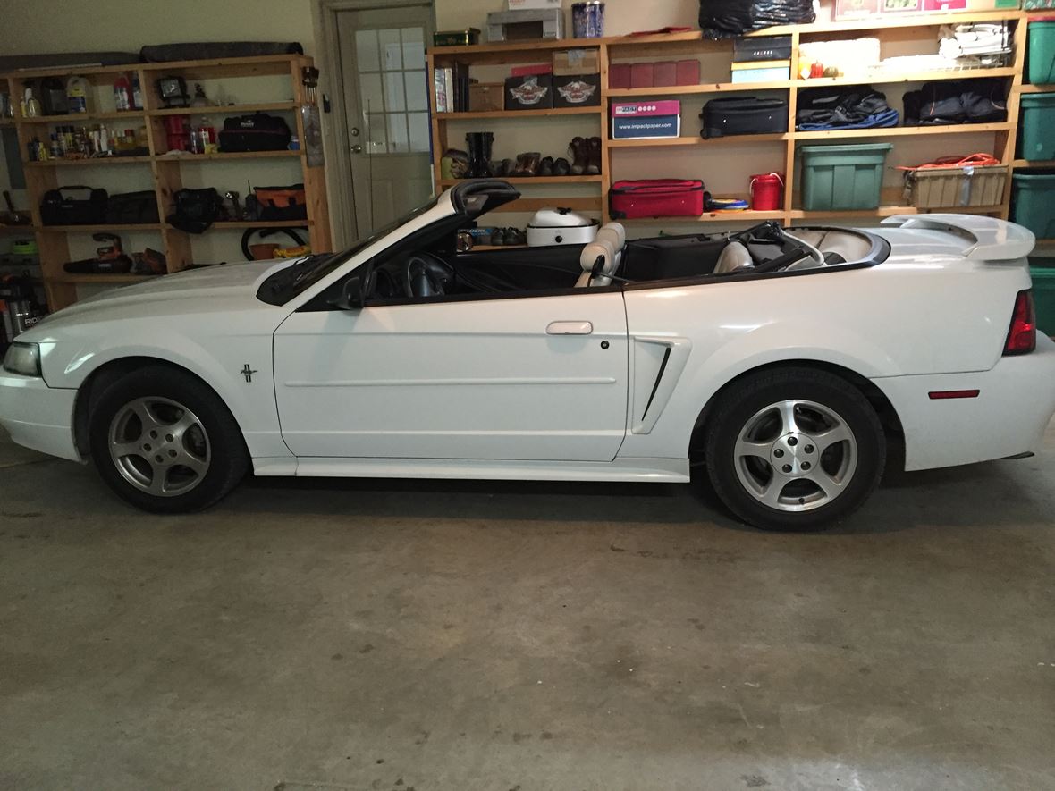 2003 Ford Mustang for sale by owner in Eldon
