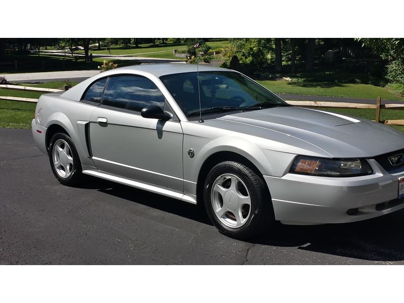 2004 Ford Mustang for sale by owner in Willoughby
