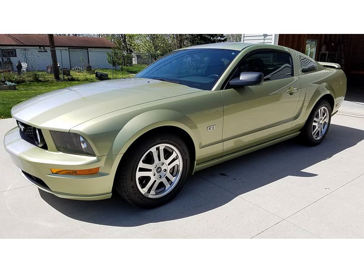 2005 Ford Mustang for Sale by Private Owner in Trenton, MI 48183