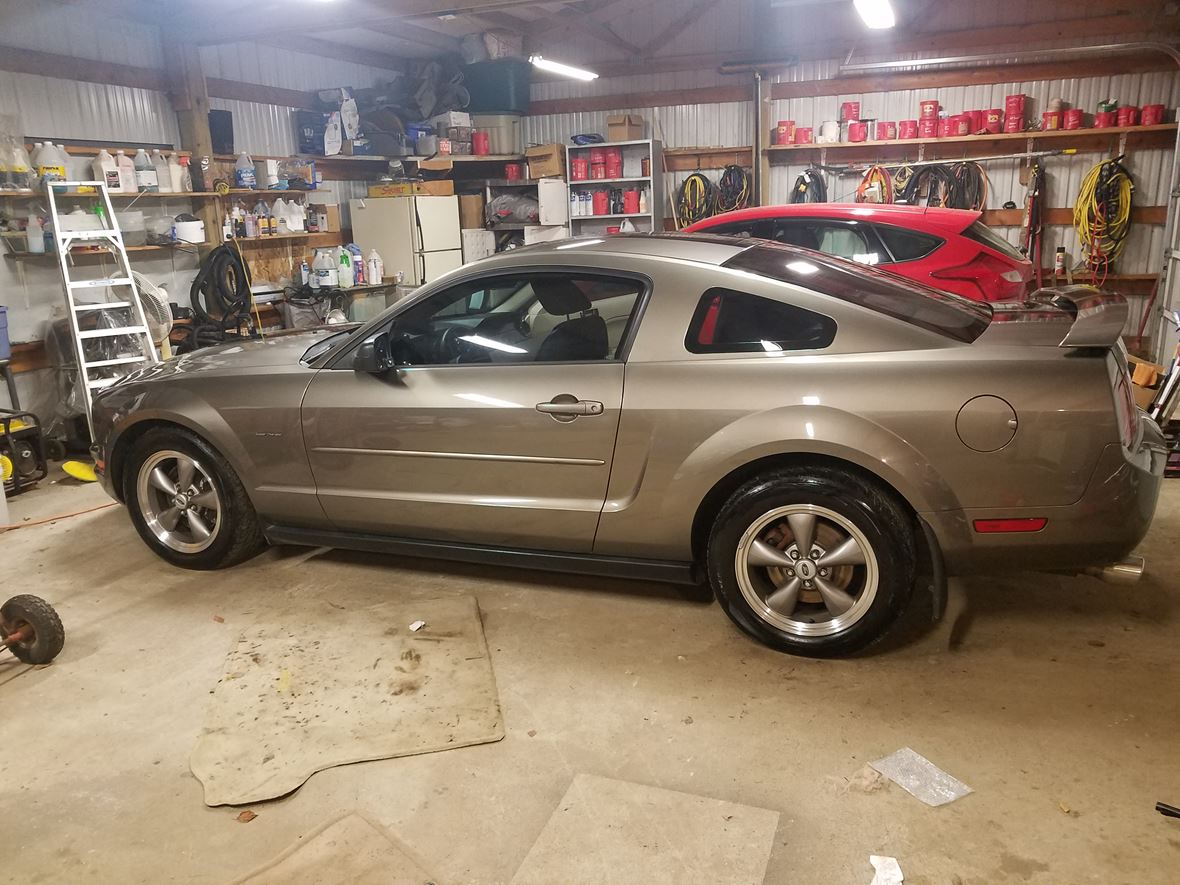 2005 Ford Mustang for sale by owner in Elma
