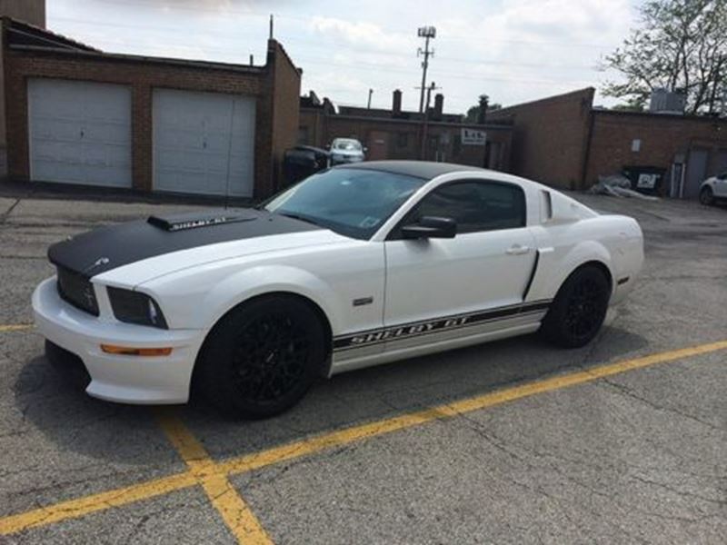 2007 Ford Mustang for sale by owner in Des Plaines