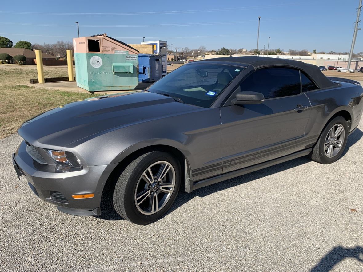 2010 Ford Mustang for sale by owner in Hurst