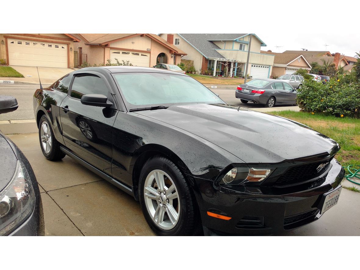 2012 Ford Mustang for sale by owner in Lakewood